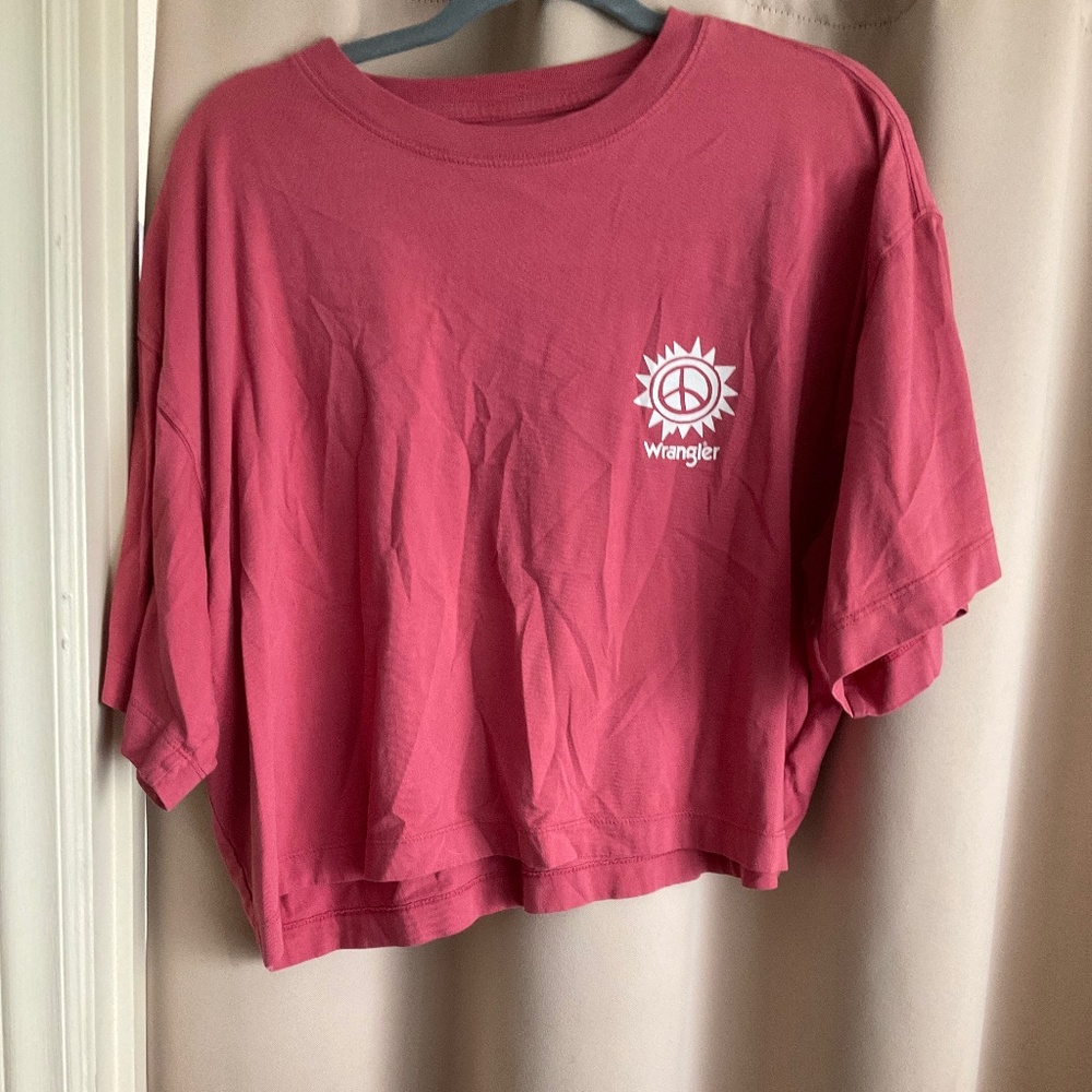 Boxy fitting loose wrangler crop top